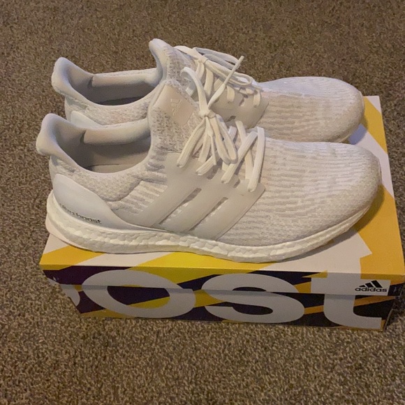 UltraBOOST triple white - Picture 2 of 11